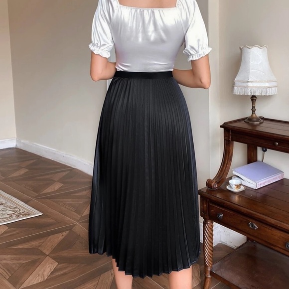 Classic Pleated Satin Evening Midi Skirt - Picture 10 of 10